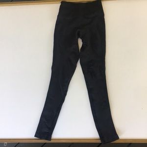 Dark grey Lululemon leggings